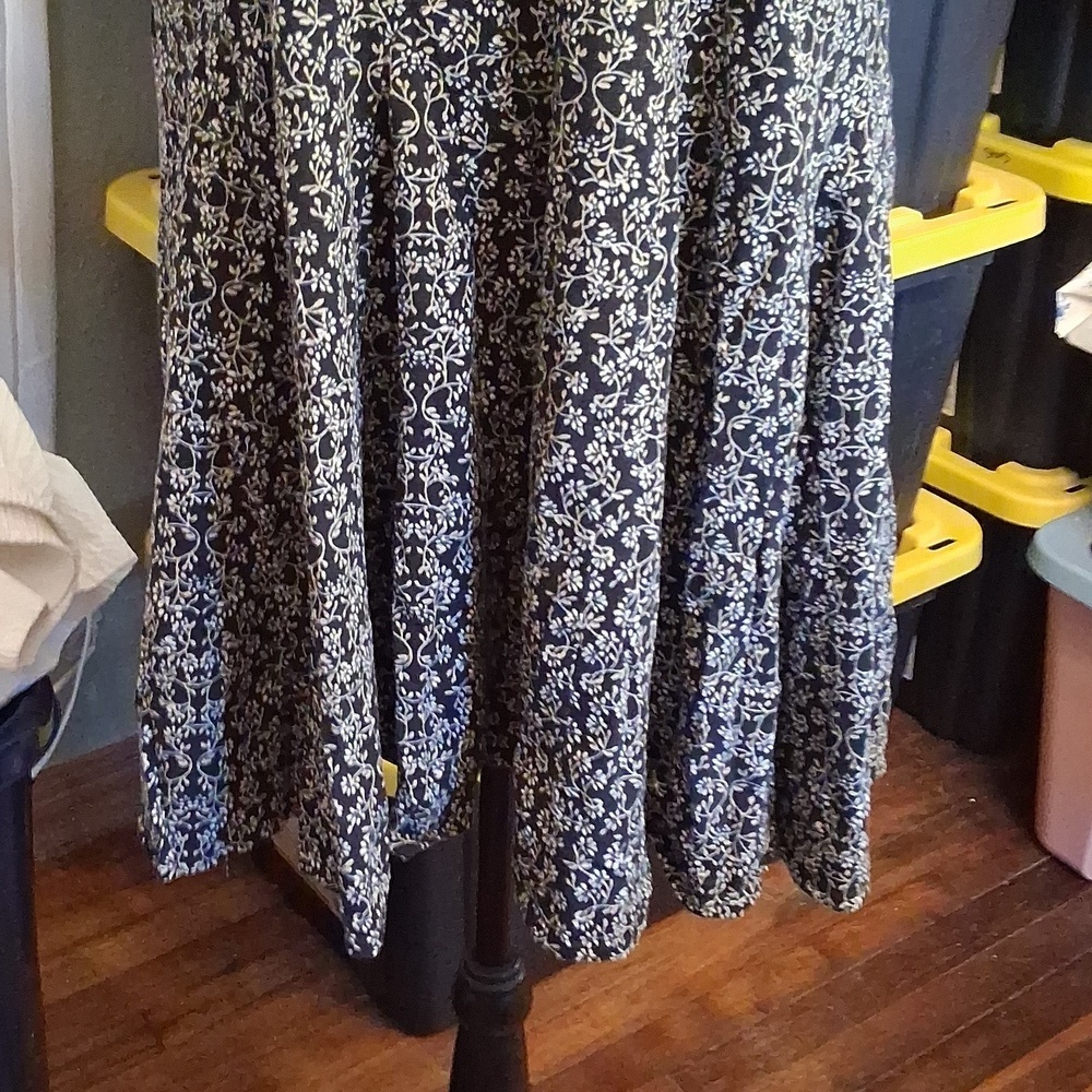Universal Thread Floral Dress Size Large - Picture 3 of 9